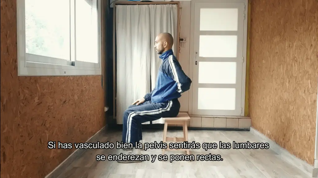 IMAGEN-MEDITACION-EN-TABURETE